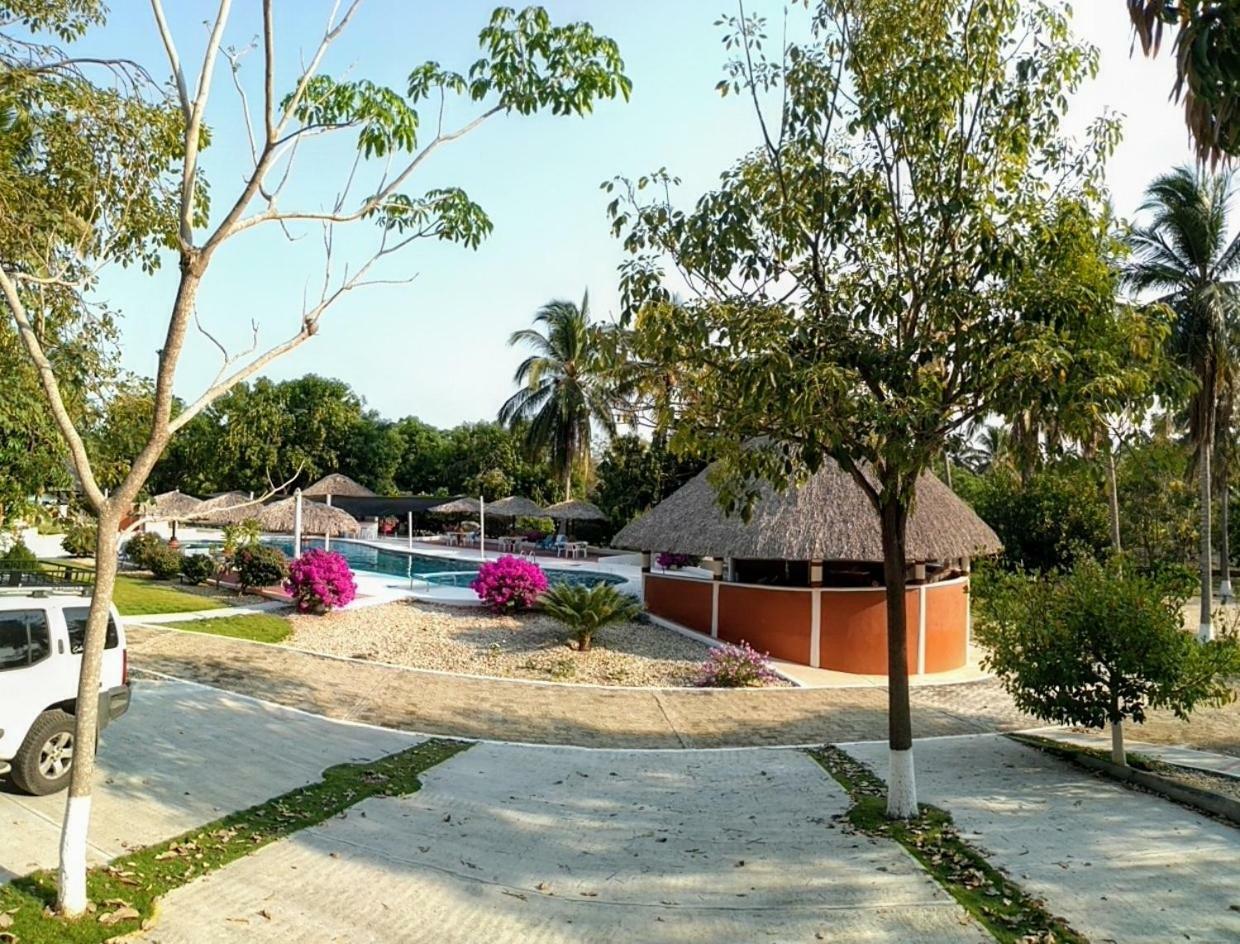 Hotel Y Club Campestre Altos Paraiso Puerto Escondido  Exterior photo